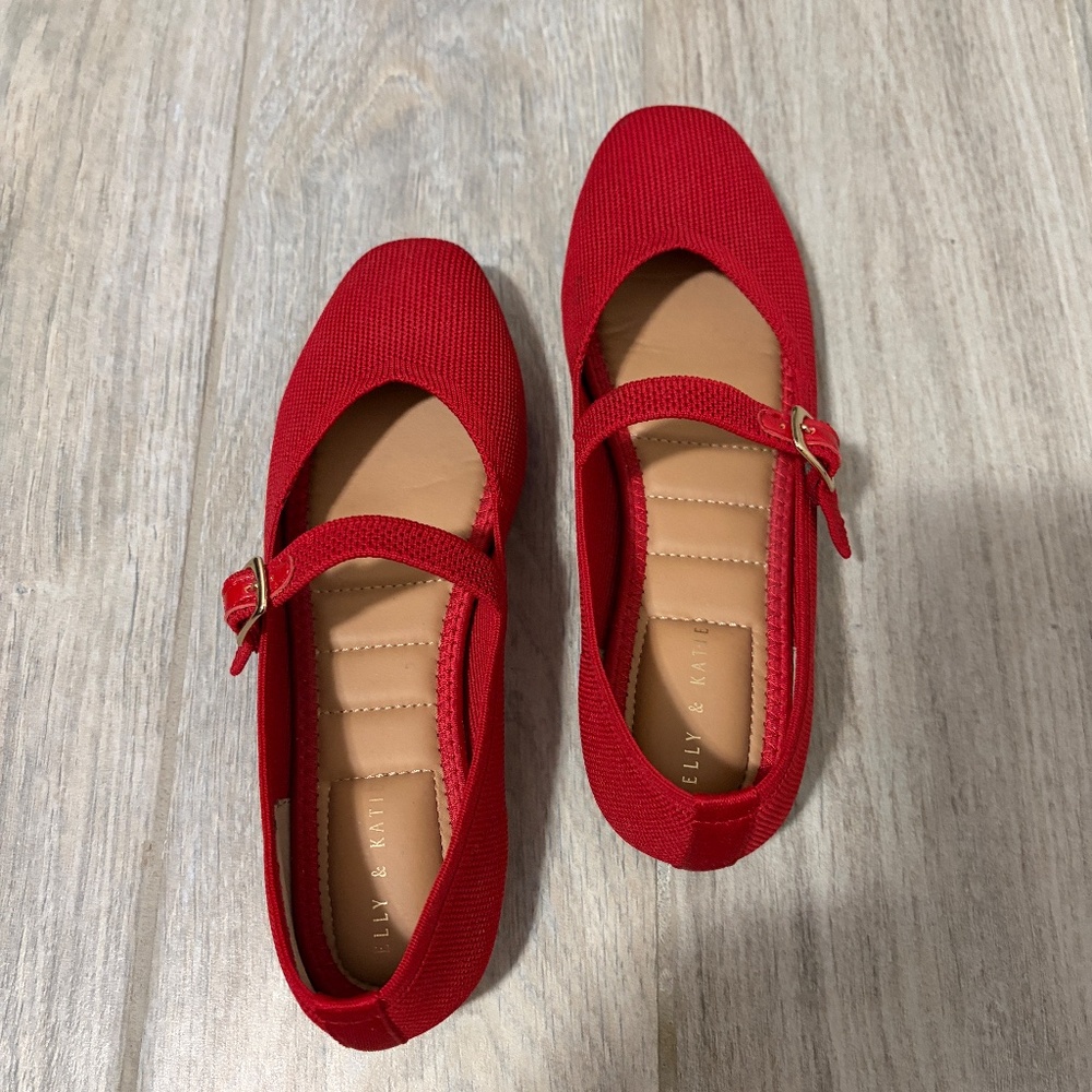 LIKE NEW! Women's Elly & Katie Red Fabric Woven Flat Mary Janes - 6 - Picture 5 of 11
